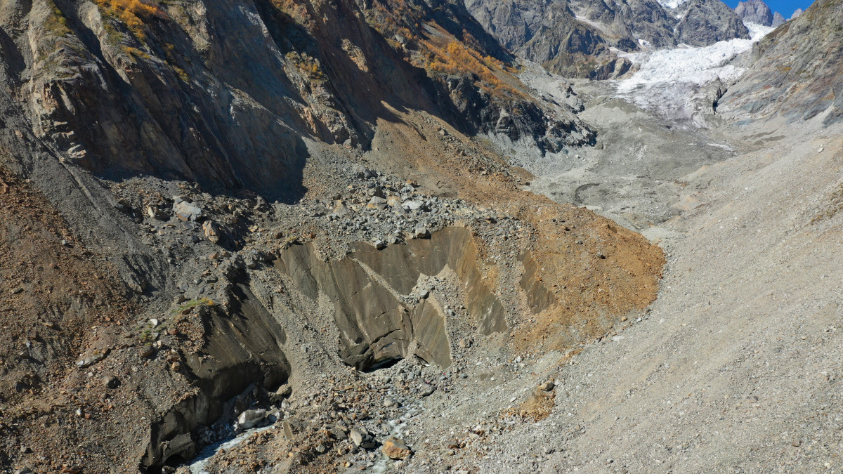 chalaatis-mqinvari-svaneti-chalaati-glacier-svaneti.jpg